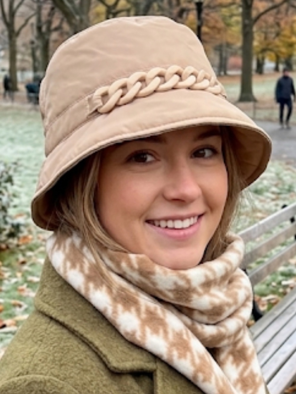 Madden NYC Hat & Fleece Scarf Bucket Puffer Hat Chain Accent FREE Fleece Scarf